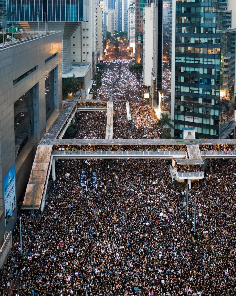 Image of a multitude of protestors on the streets of Hong Kong